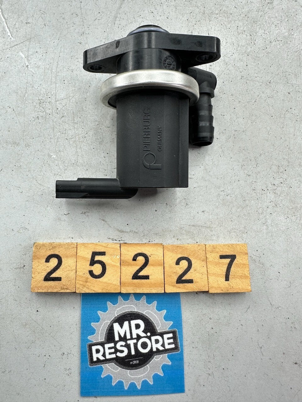 BMW K1300R K1200R K1300S K1200S K1200GT Air Box Cleaner Valve 11737681005