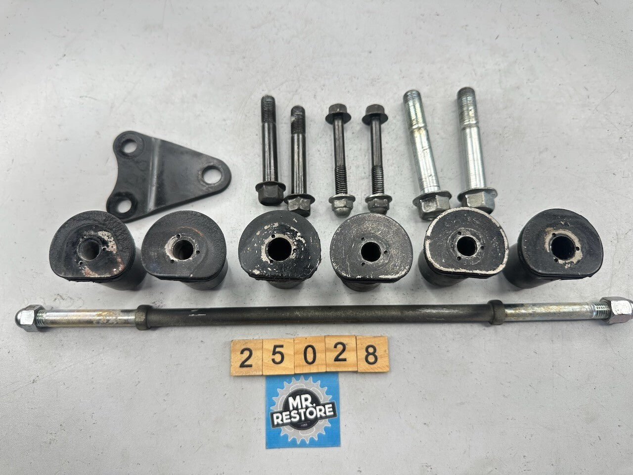 Yamaha V-Max 1200 VMX12 '85-03' Engine Mount Bolts & Dampers