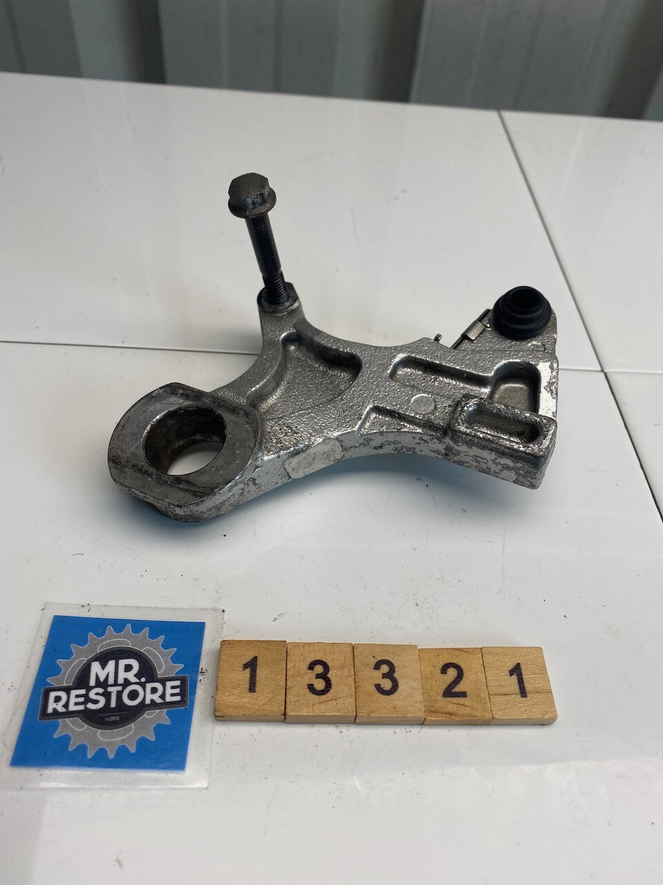 Honda CBR900RR 929 Fireblade Rear Caliper Mounting Bracket - 43110-MCJ-006