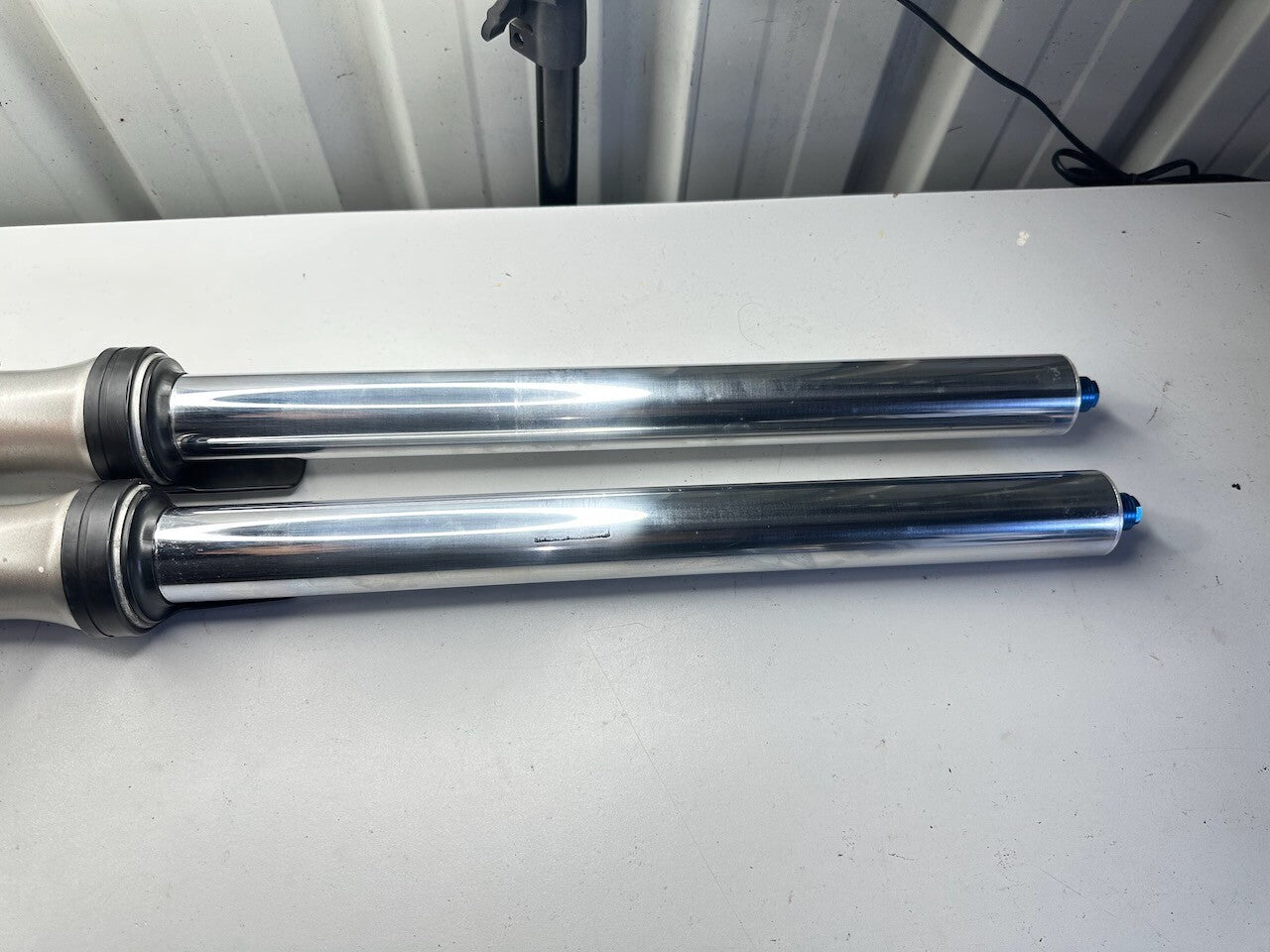 Yamaha XJR1300 '07-10' Pair of 43mm Forks 5UX-23103-20  5UX-23102-20