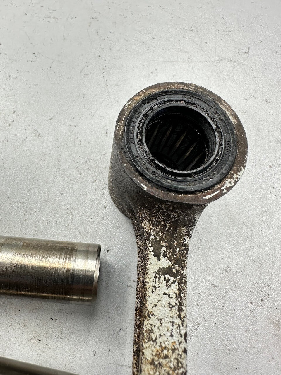 Honda CBR250R MC19 NSR250R - Cushion Rod, Bushes & Bolt 52460-KV3