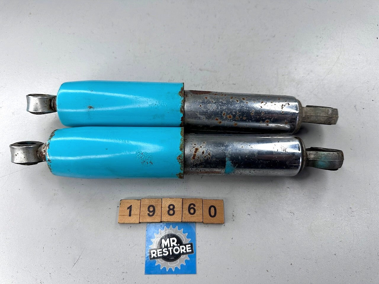 Yamaha V90 T 1982 Pair of OEM Rear Shock Absorbers