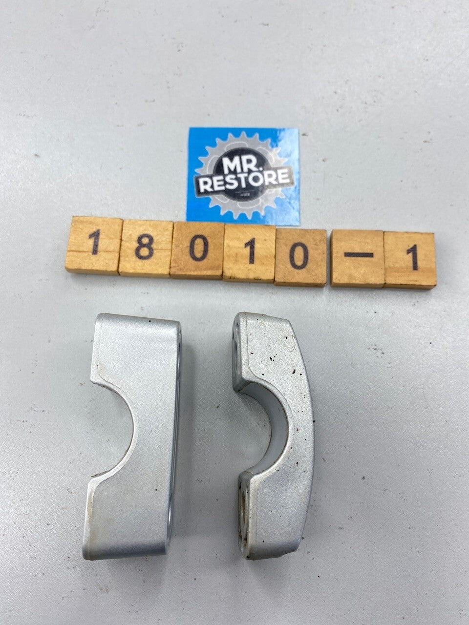 BMW R1200GS Set Case Holder Pipe Clamps (Pair) 46547684693  46547684694