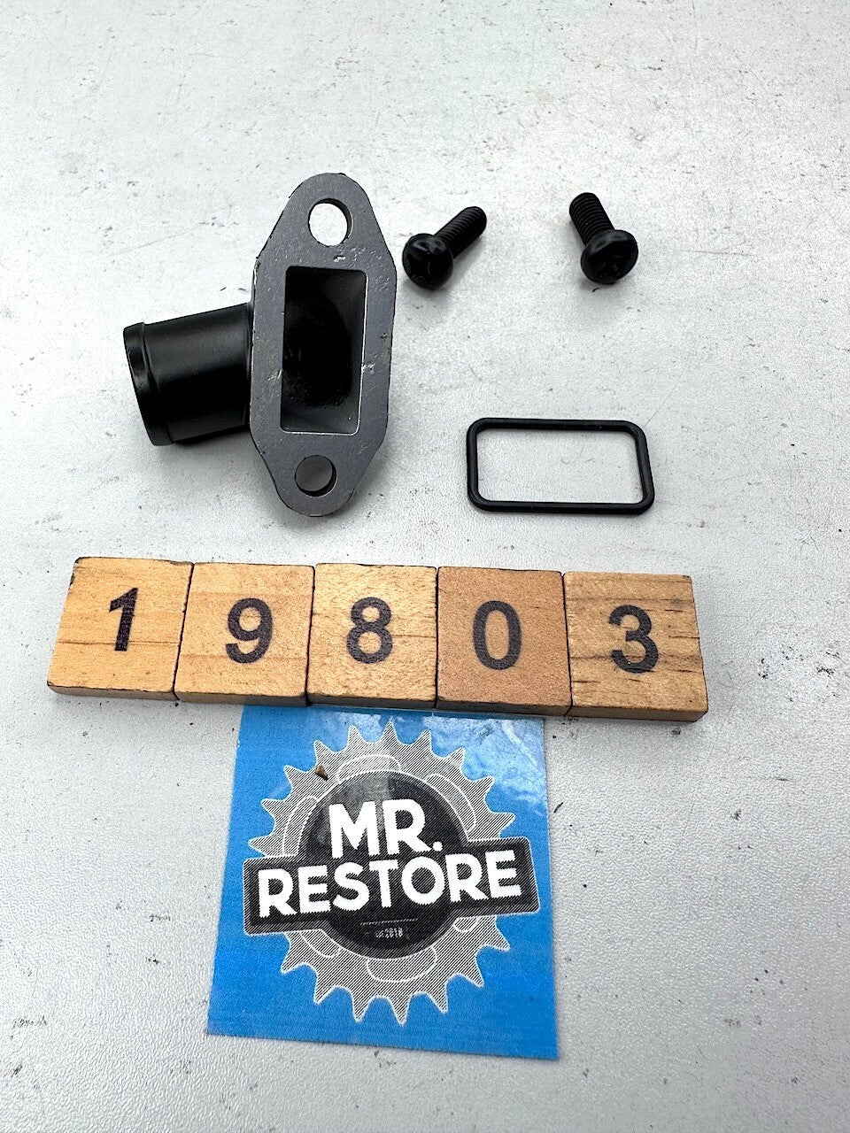 Suzuki RM250 RM125 RG125 TS250 Water Pump Case Connector - Repainted