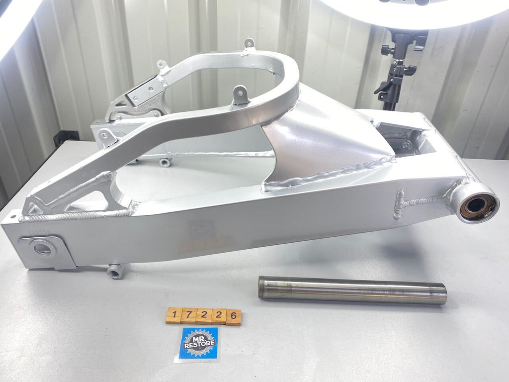 Kawasaki ZXR750 H1 1989 Swing Arm & Parts (reconditioned)