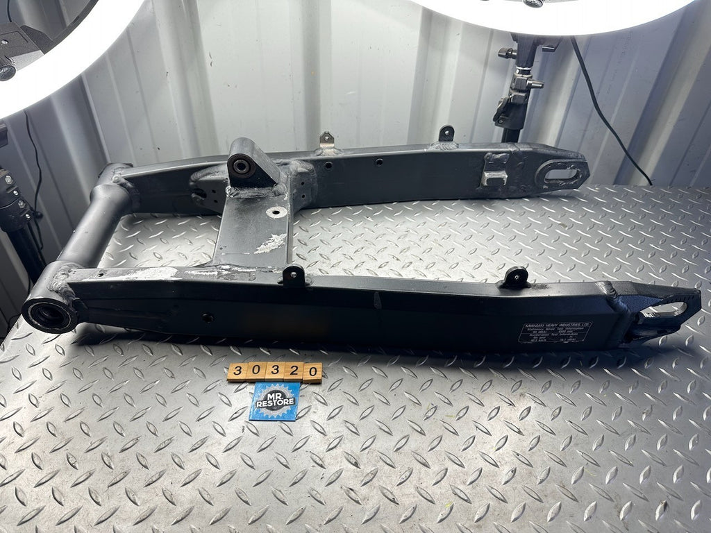 Kawasaki KLZ1000 Versys 1000 2019 Swing Arm Swingarm 33001-0704-18R