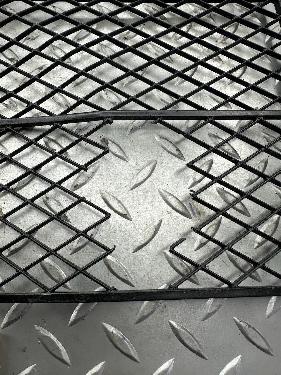 Suzuki RG500 RG250 GS500 OEM Radiator Net Grille 17991-20A00 (Damaged)