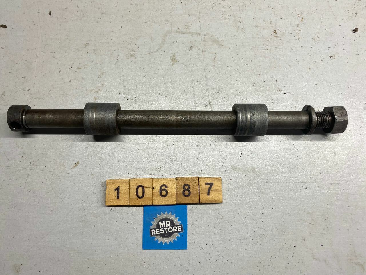 Yamaha Many Models CT DT AT MX YZ XT Rear Wheel Axle Spindle & Parts 401-25381