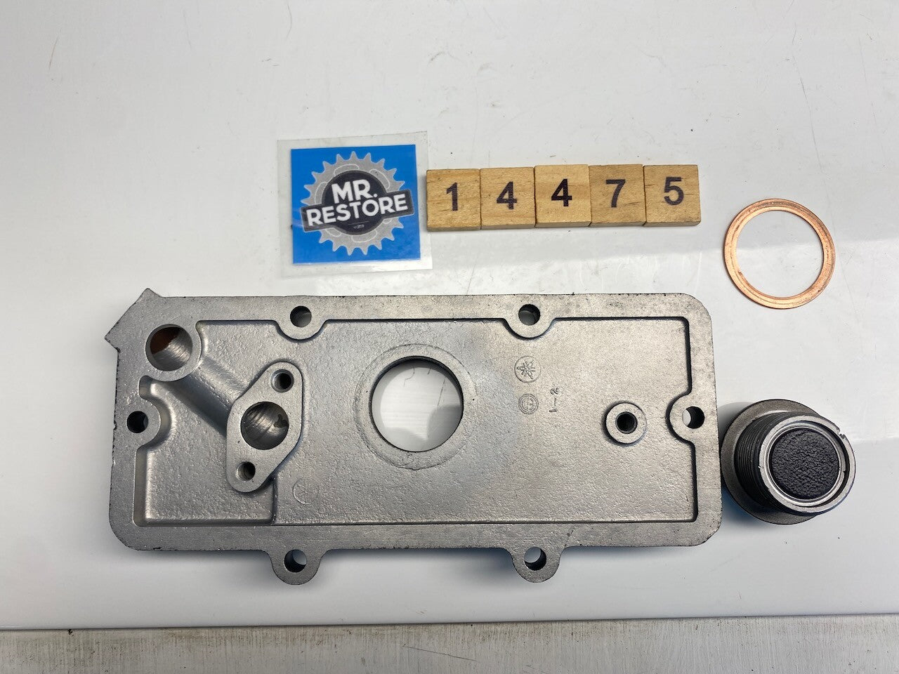 Yamaha XS650 Oil Strainer Cover & Drain Plug - 256-13417 & 256-15351