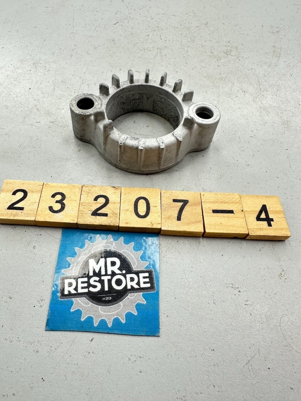 Suzuki GSXR750 GSX550 GSX500 OEM Exhaust Ring Nut Flange Joint Clamp 14182-31302