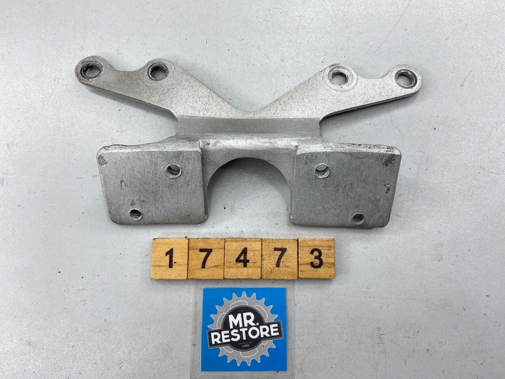 Kawasaki GPZ1100 B1 Dashboard Meters Instruments Mount Stay