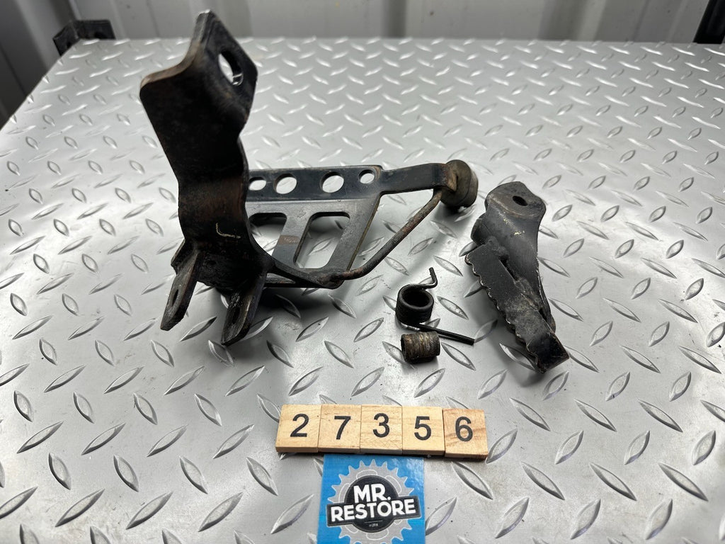 BMW F650GS '99-03' Front Left Foot Rest Peg & Bracket 46717650293