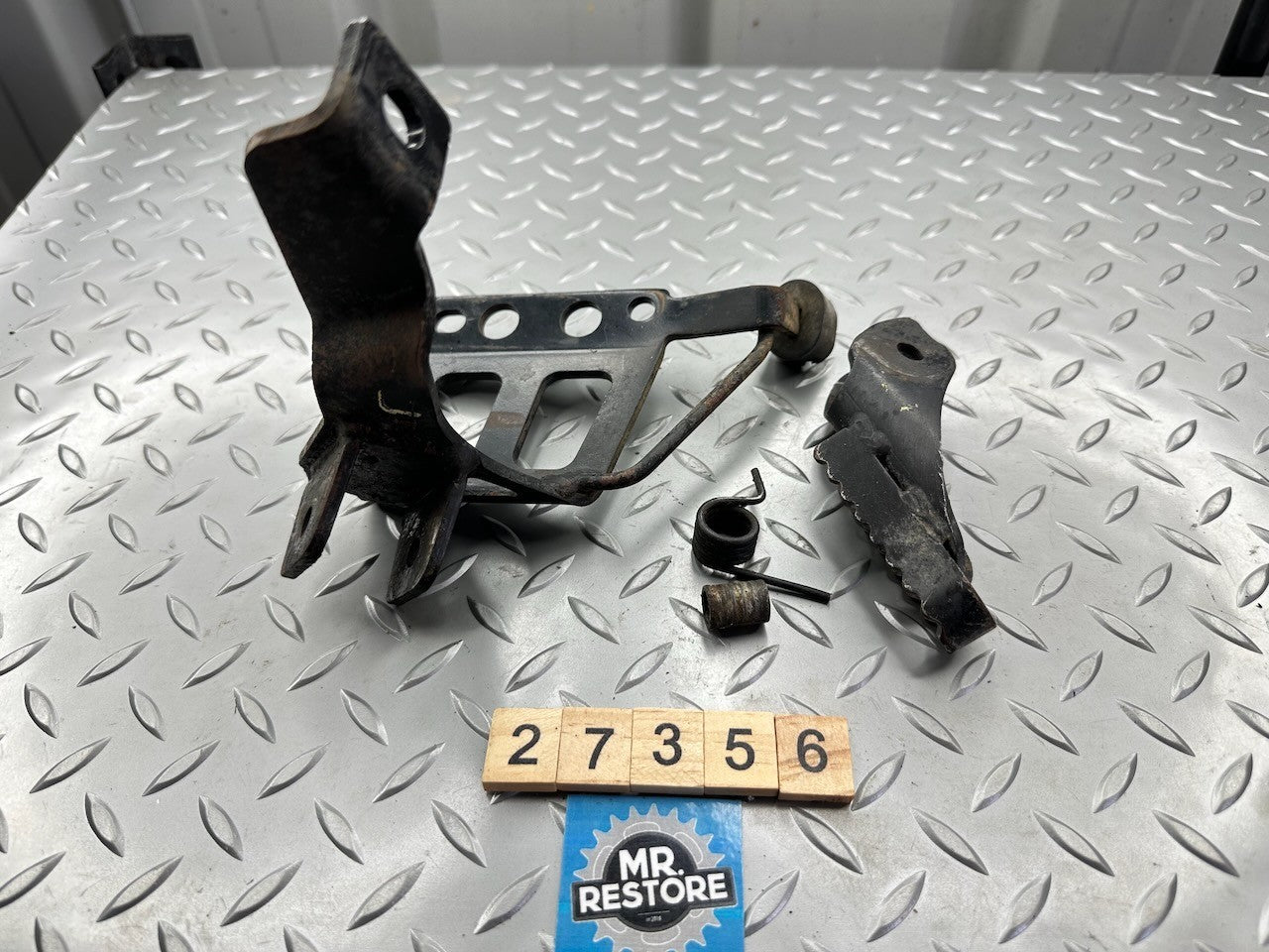 BMW F650GS '99-03' Front Left Foot Rest Peg & Bracket 46717650293