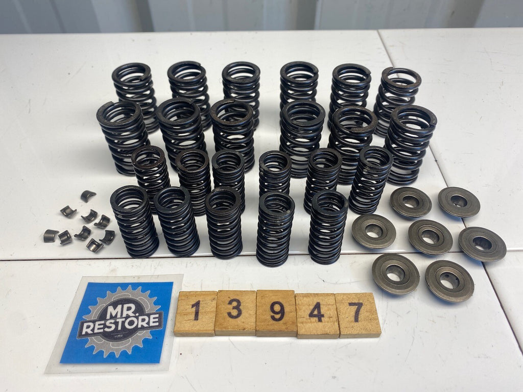 Triumph 900 Inner & Outer Valve Springs (1130110 x 11) (1130115 x 12)