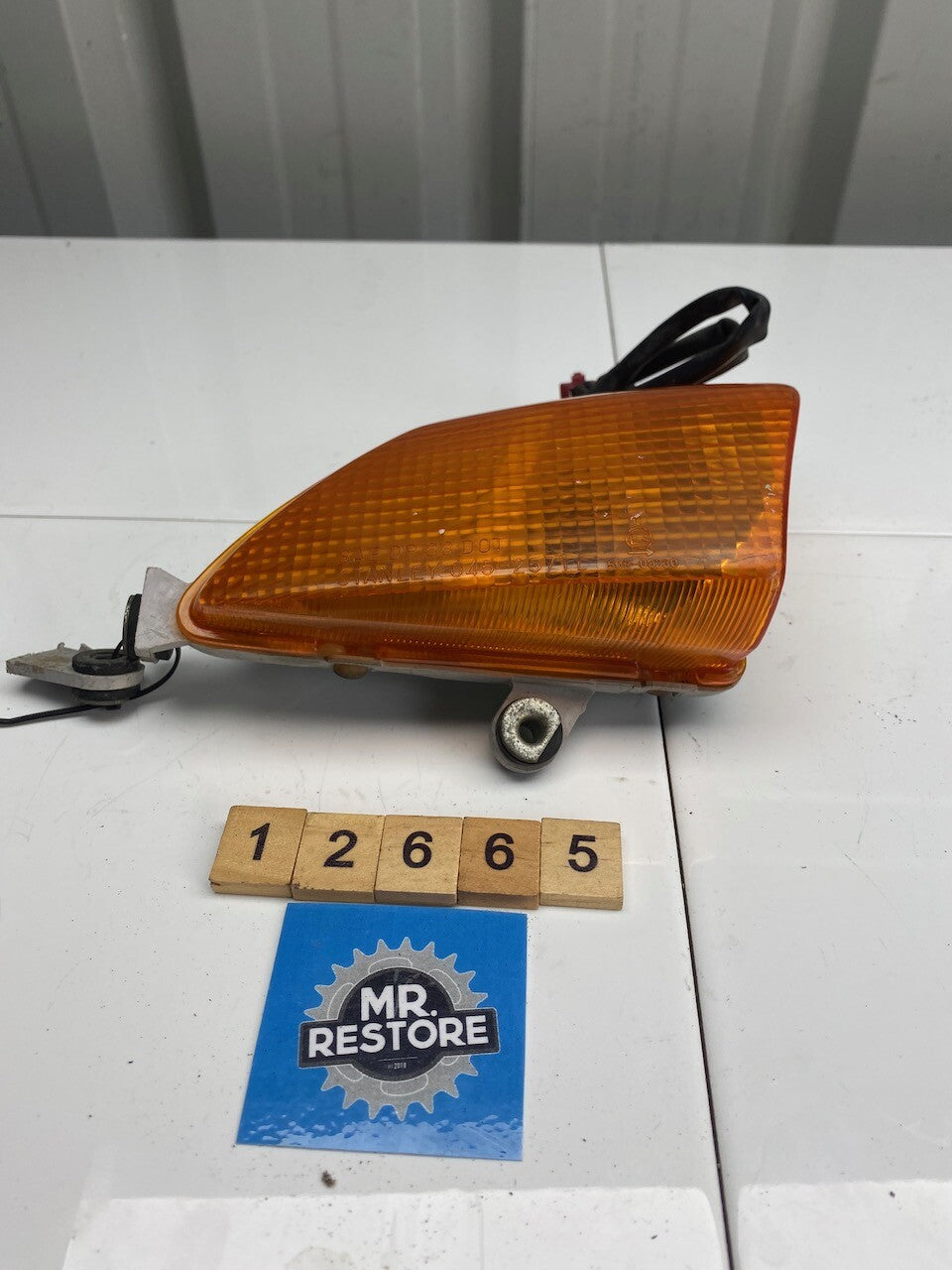Honda CBR1000F L/H Front Indicator with Original Lens 1990-91 33450-MS2-671