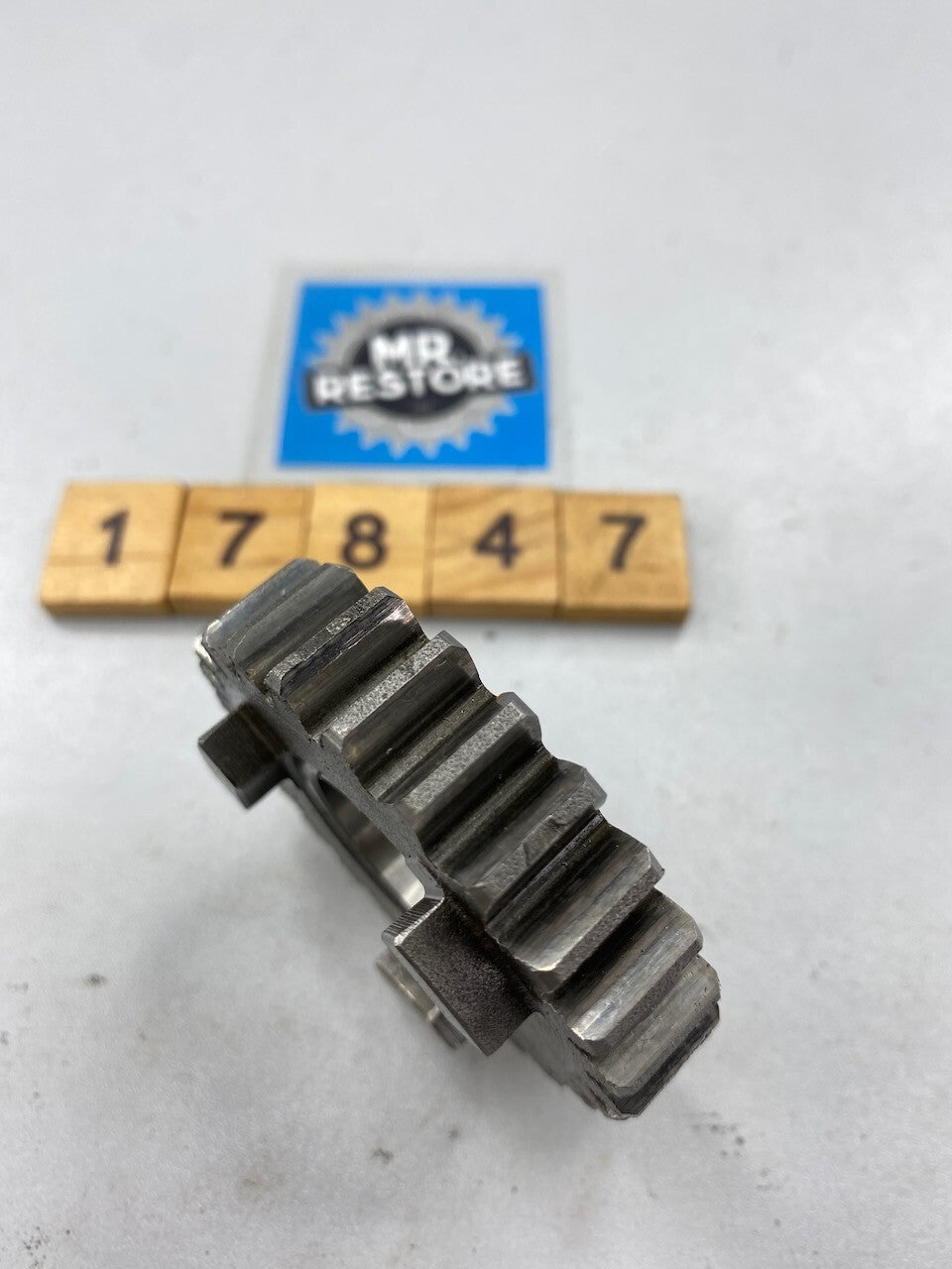 Yamaha SR500 SR400 XT500 TT500 Transmission 4th Pinion Gear 583-17141