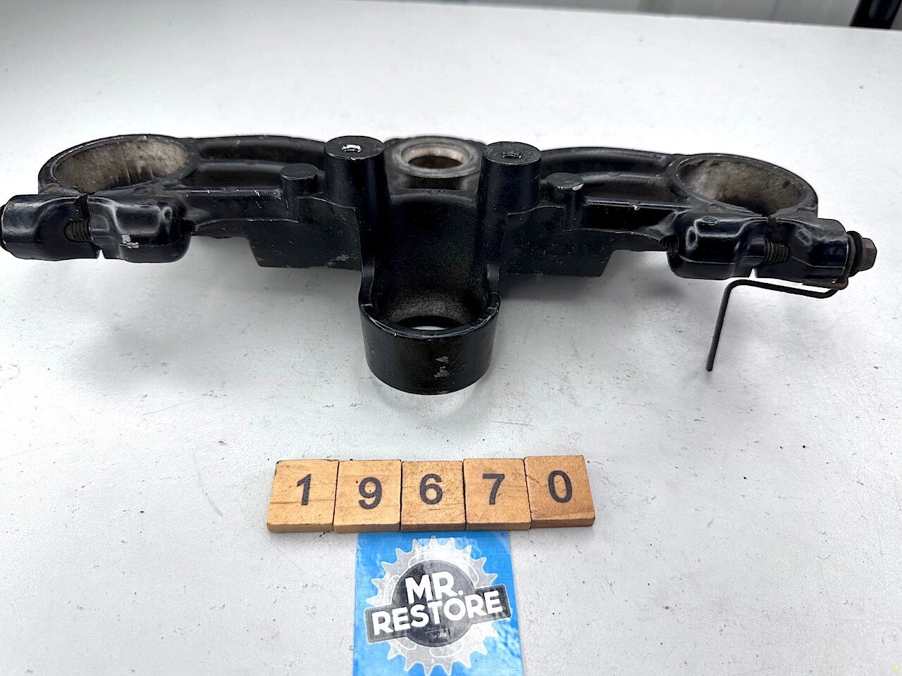 Yamaha FJ1200 FJ1100 Upper Triple Tree Fork Clamp 47M-23435