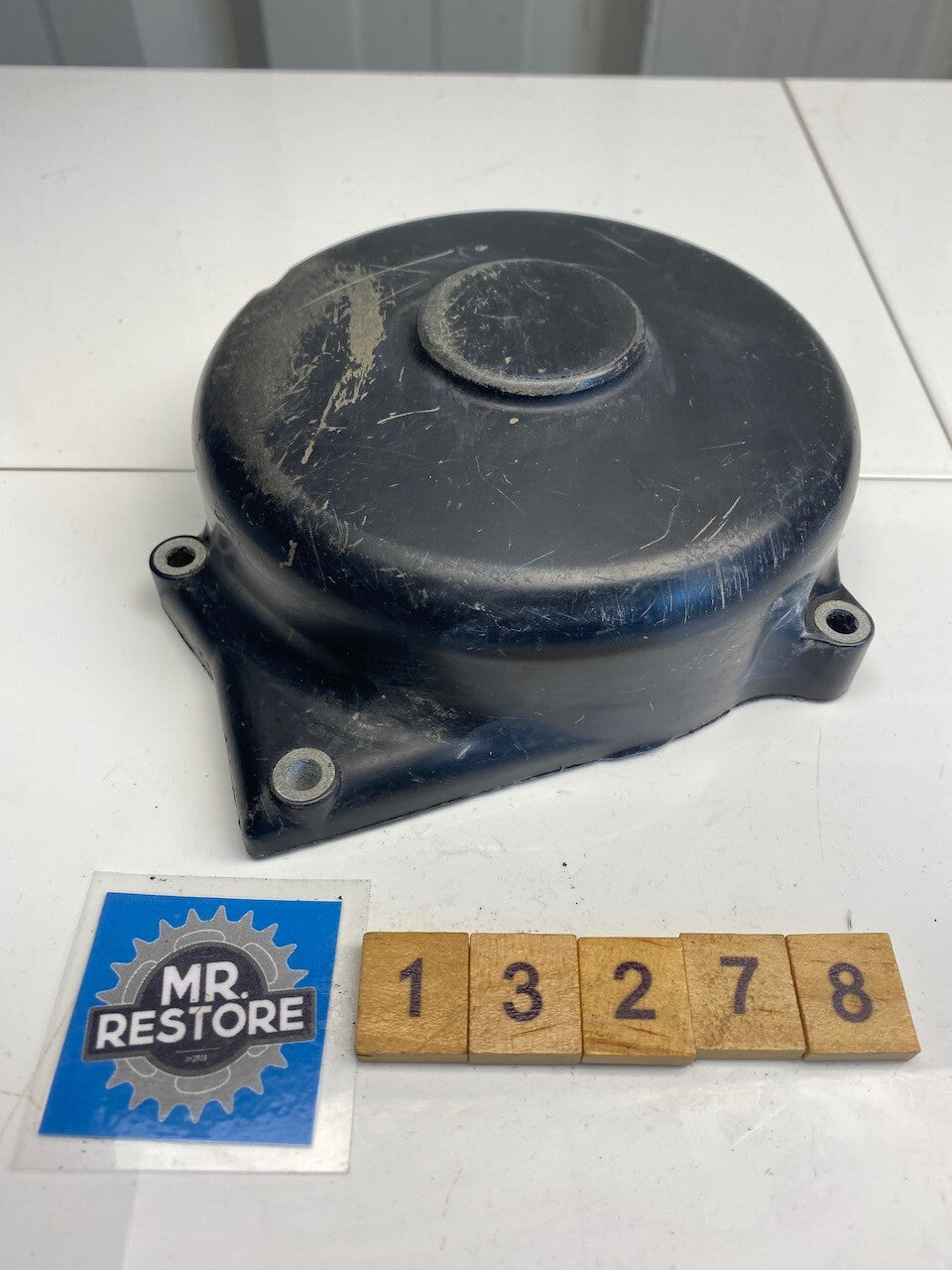 Yamaha IT400 YZ400 D IT250 E Crankcase Ignition Cover 1W4-1541100