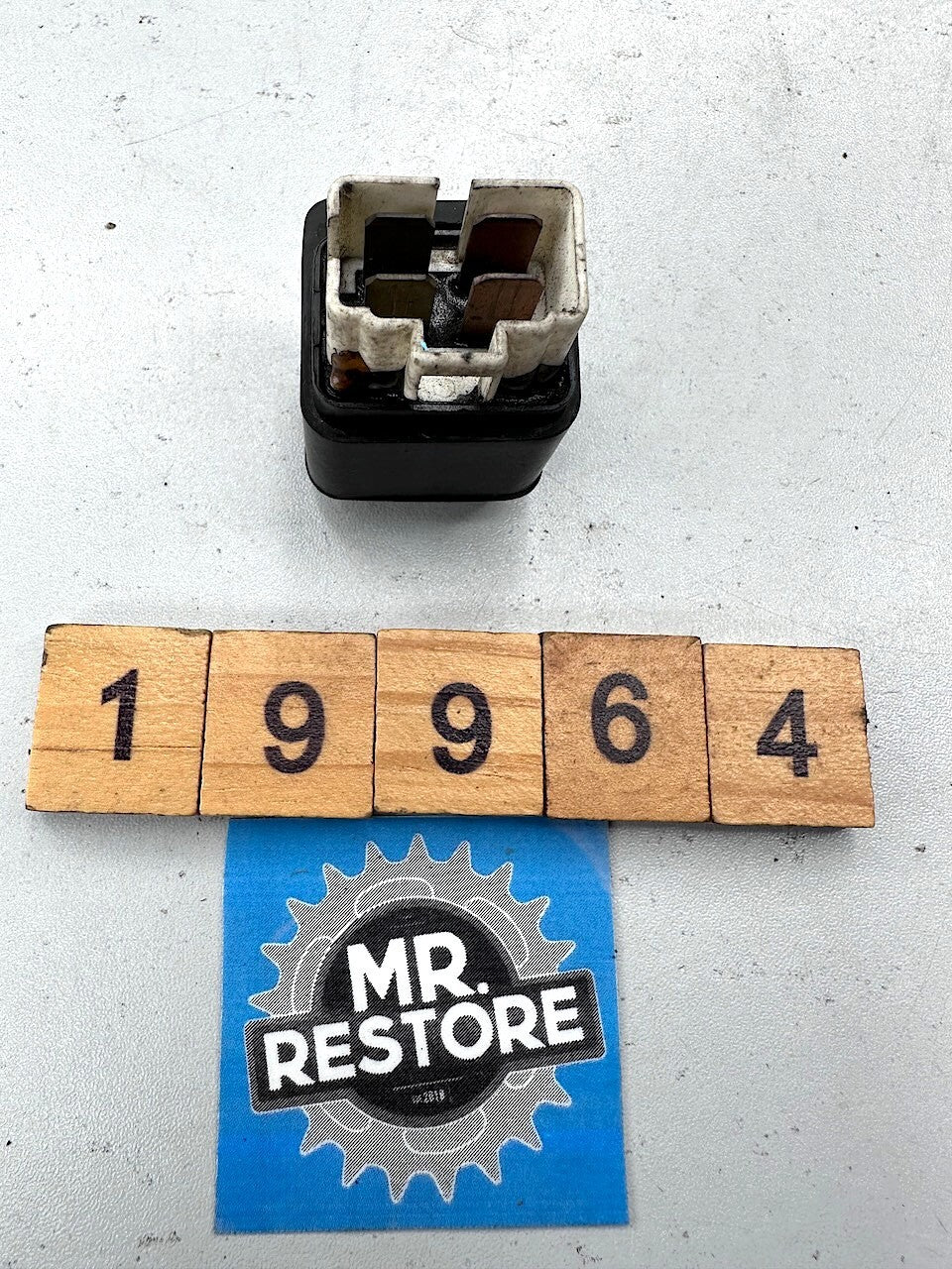 Yamaha XV1100 XV750 FZR1000 FZR250 FJ1200 XT600 XT500 DT230 Relay 25G-81950