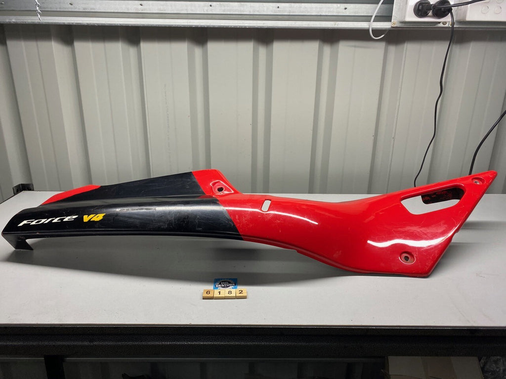 Honda VFR 400 RC30 R/H Side Cover 83600-MR8-0100
