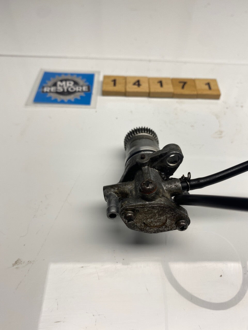 Yamaha CY50 Jog 3KJ & YA50 YE50 YM50 - Oil Pump Assy. Gen Yamaha - 3KJ-13100-01