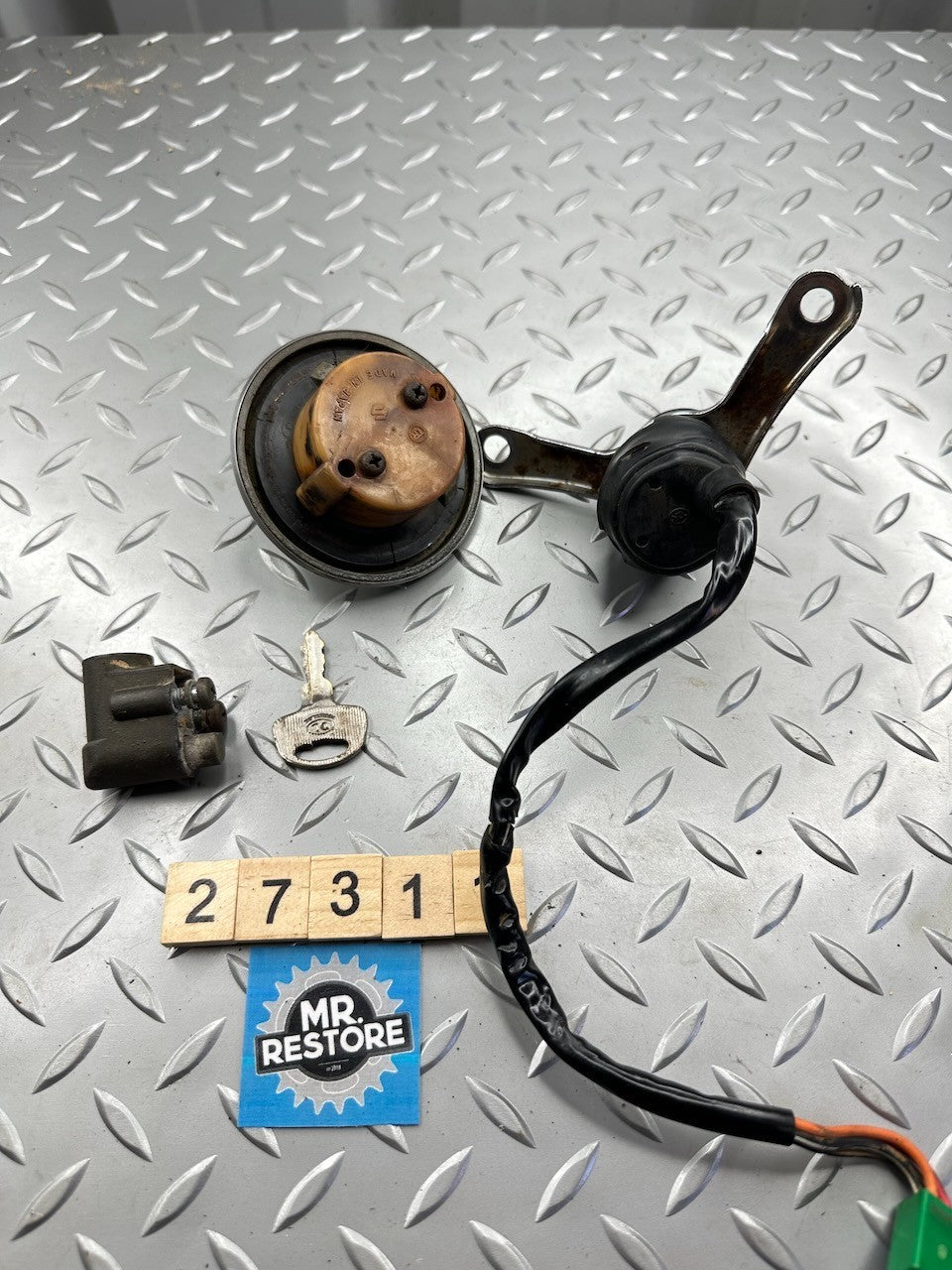 Suzuki SP370 Ignition Switch / Fuel Cap / Steering Lock Set (All with Same Key)
