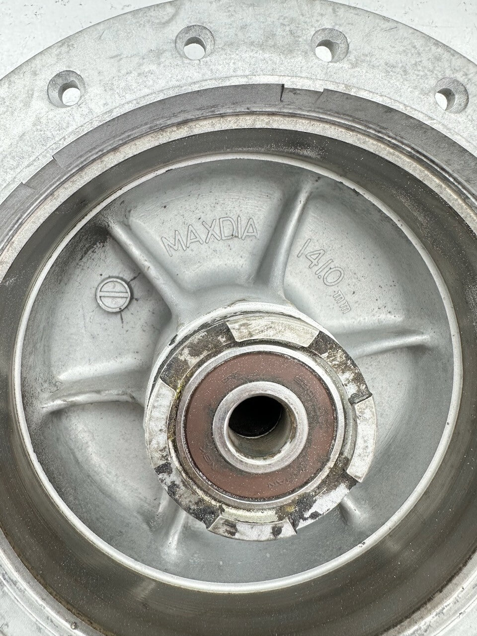 Honda CM250 CM185 CM125 CB250 Front Wheel Hub 44601-402