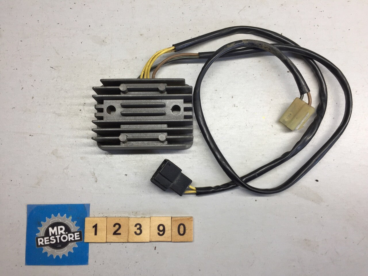 Kawasaki KLX250 KLX300R Regulator Rectifier OEM 21066-1093