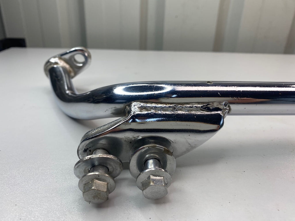Yamaha XV1100 R/H Footrest Bar & Bolts VGC - 3CF-27472