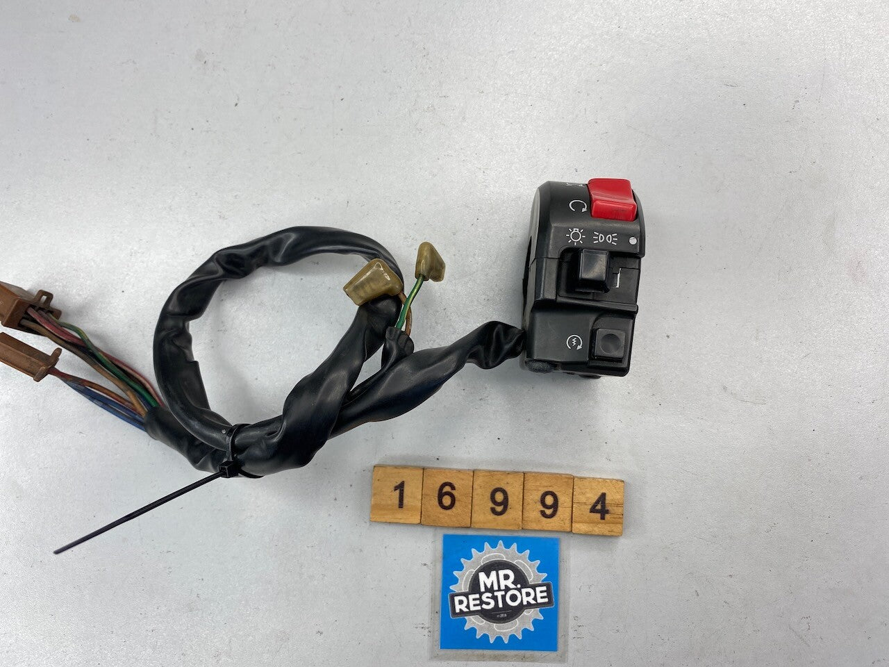 Yamaha YZF1000R YZF600R XJR1300 1200 R/H Handlebar Kill Start Switch 4PU-83963