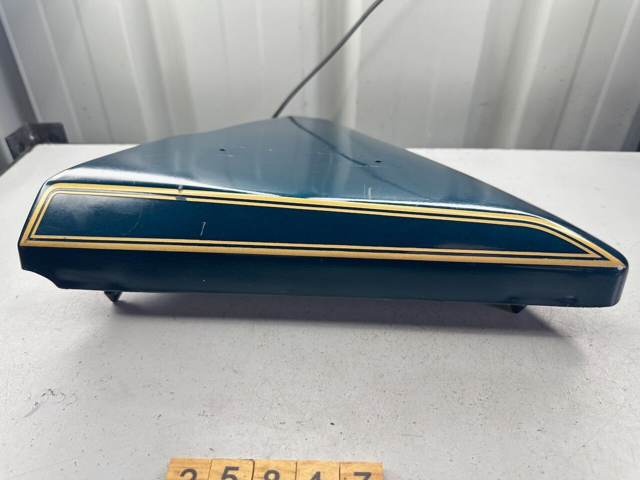 Kawasaki Z1300 KZ1300 '79-81' OEM Right Side Cover 36001-1041-C1  36001-1041