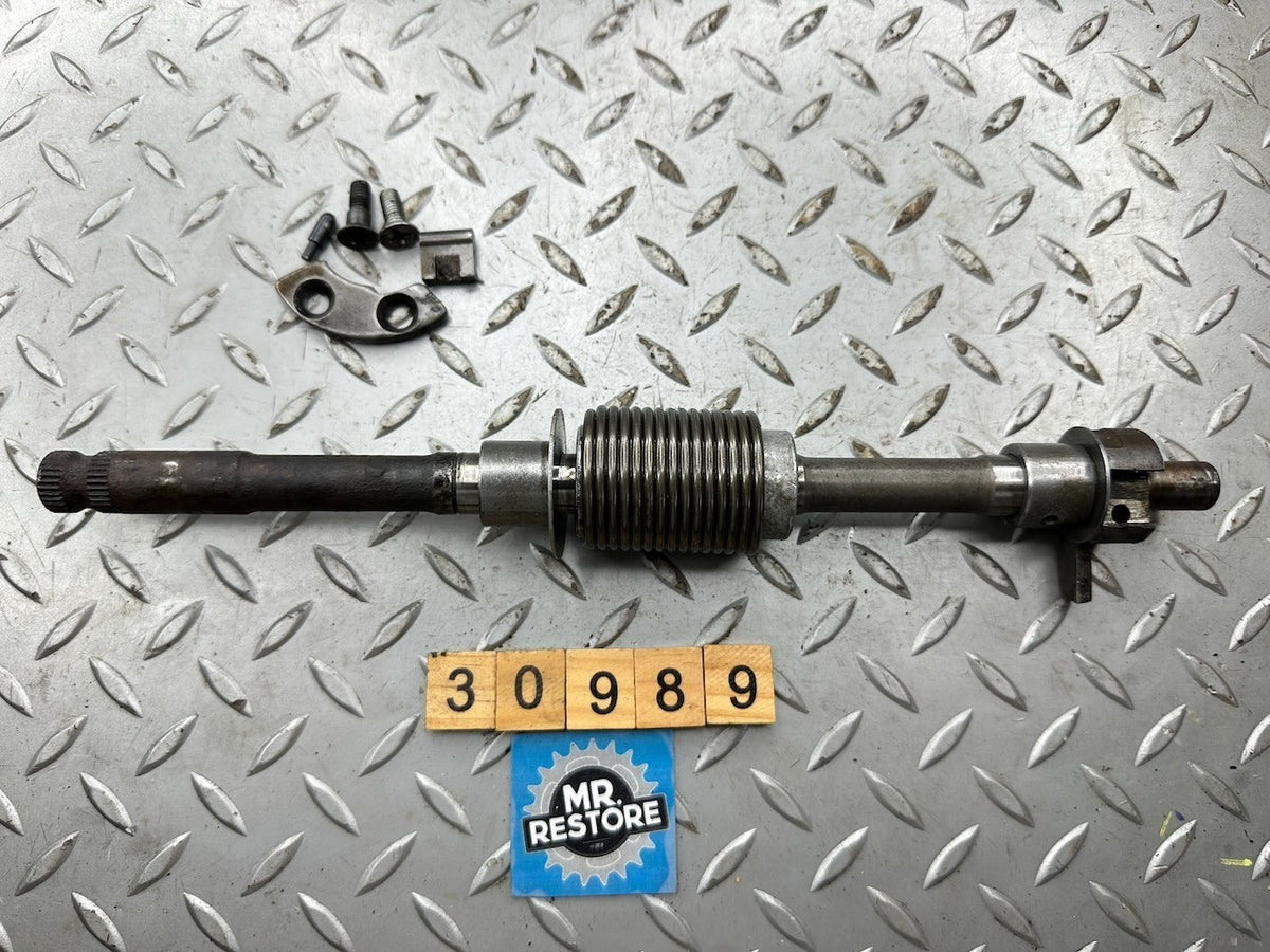 Suzuki GT250 1976 Kick Start Shaft & Parts