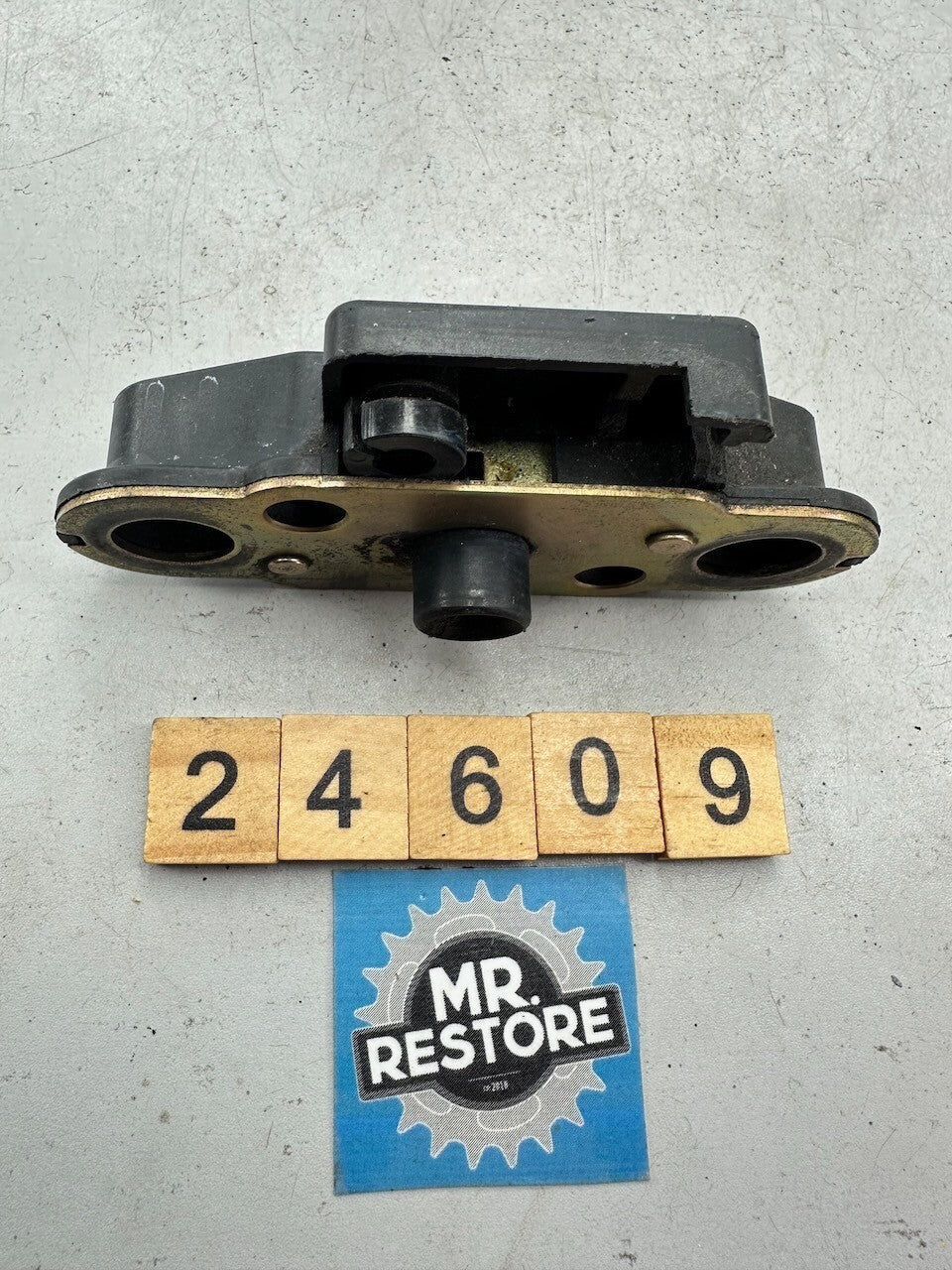 Suzuki GSX GSXR GSF DR DL TL TS VL Rear Seat Support Bracket Latch