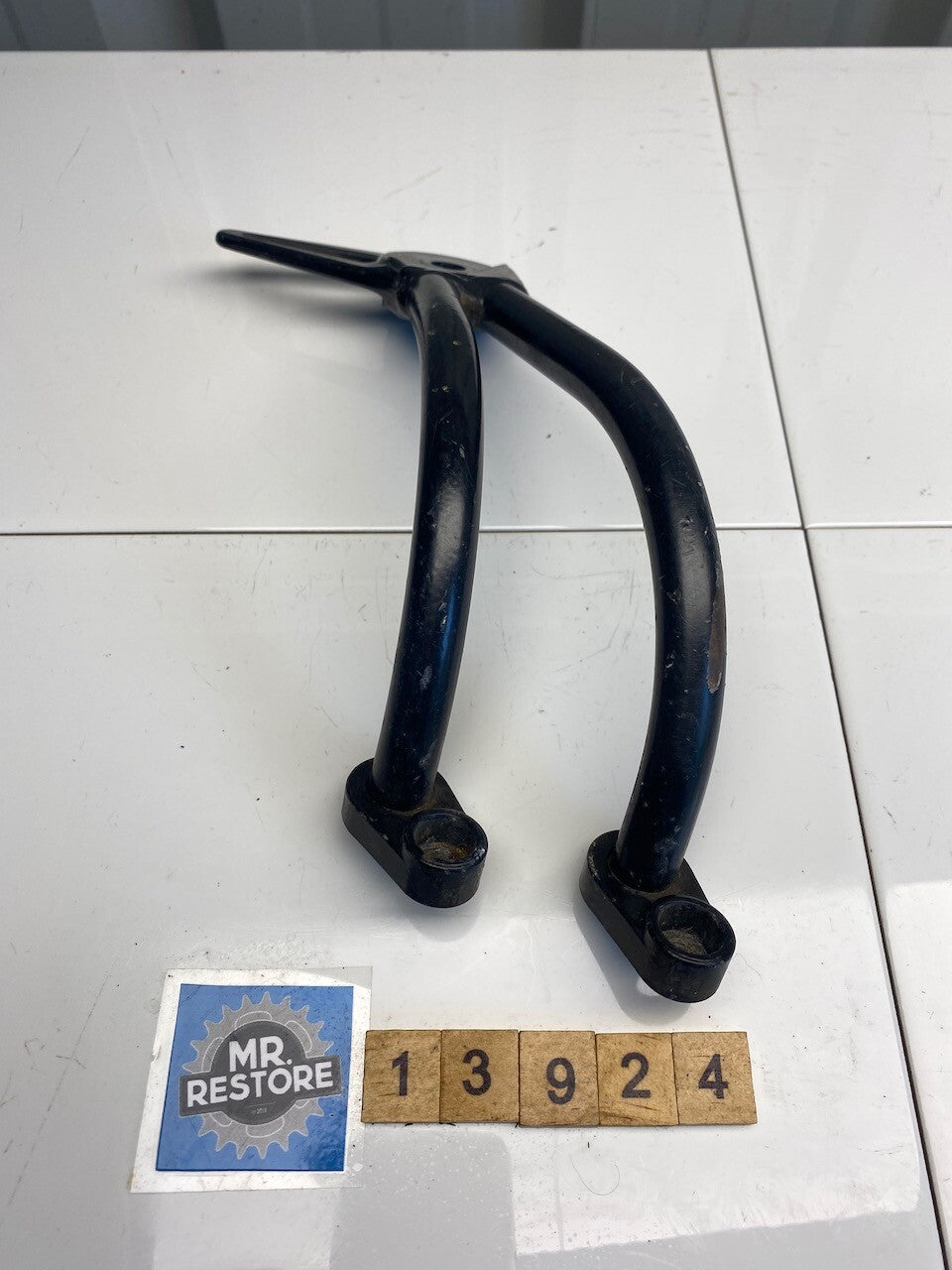 Triumph Tiger 900 T400 L/H Pillion Foot Rest Bracket