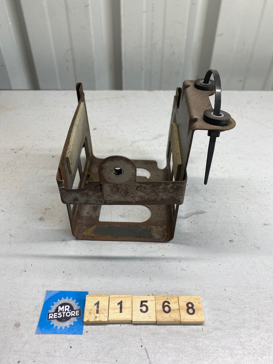 Suzuki GSX400 GSX250 GS450 Battery Box Holder 41540-11500