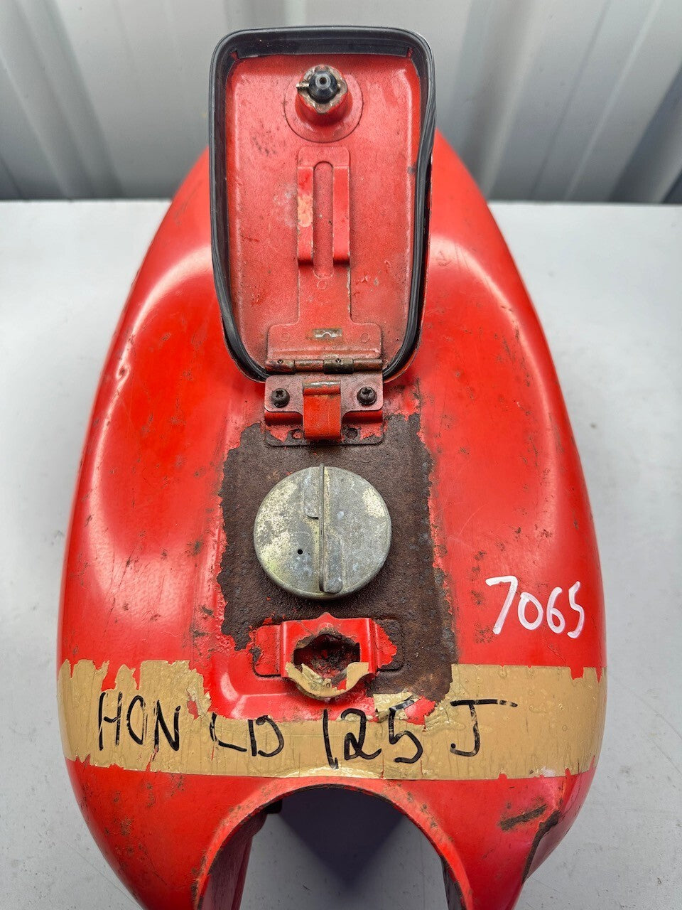 Honda CB125 J Fuel Tank With Cap & Flap