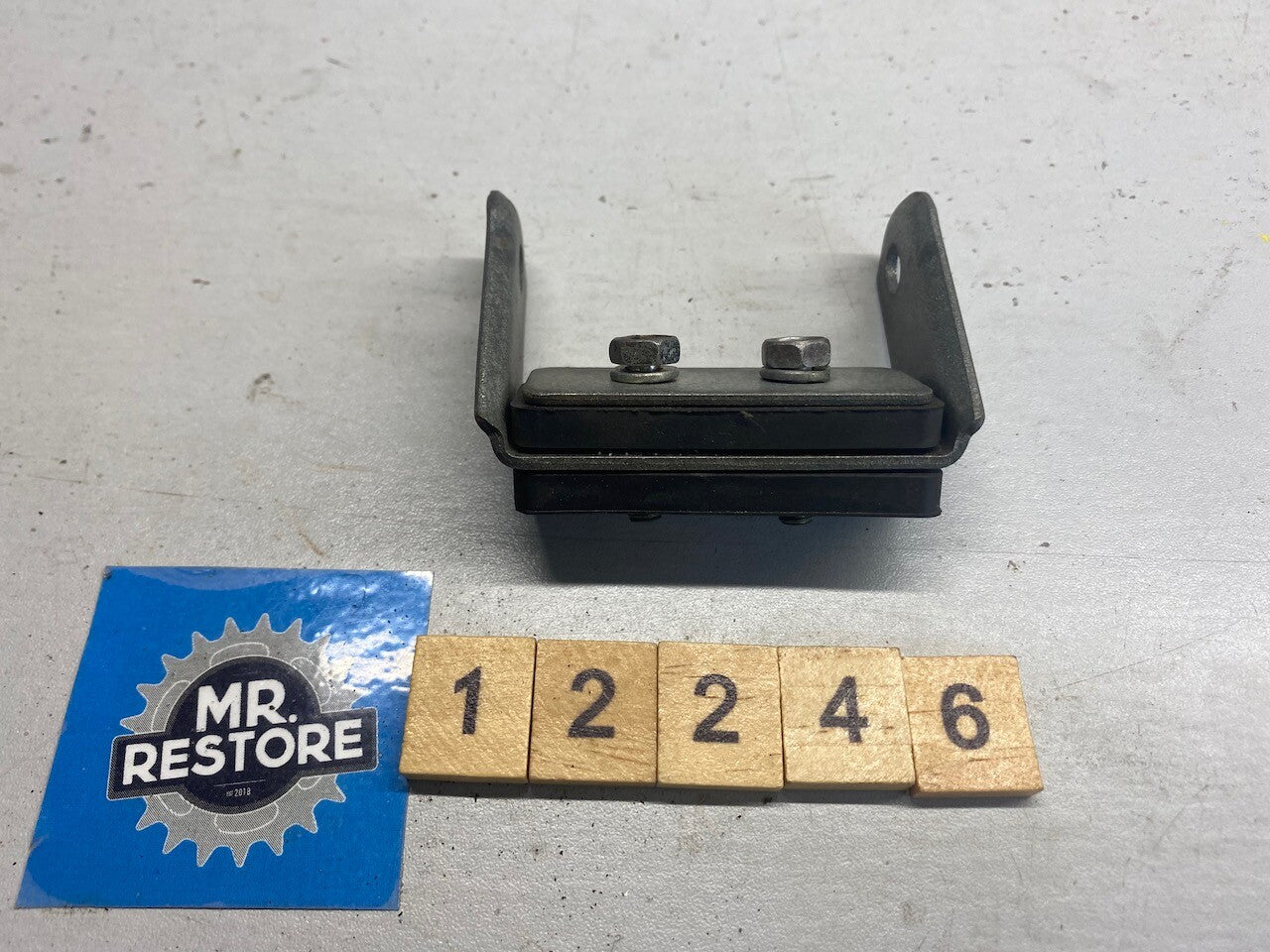 Yamaha FZR1000 FZR400 FJ1200 FZR750 FZR250 Fuel Tank Bracket Assy. 2GH-24191