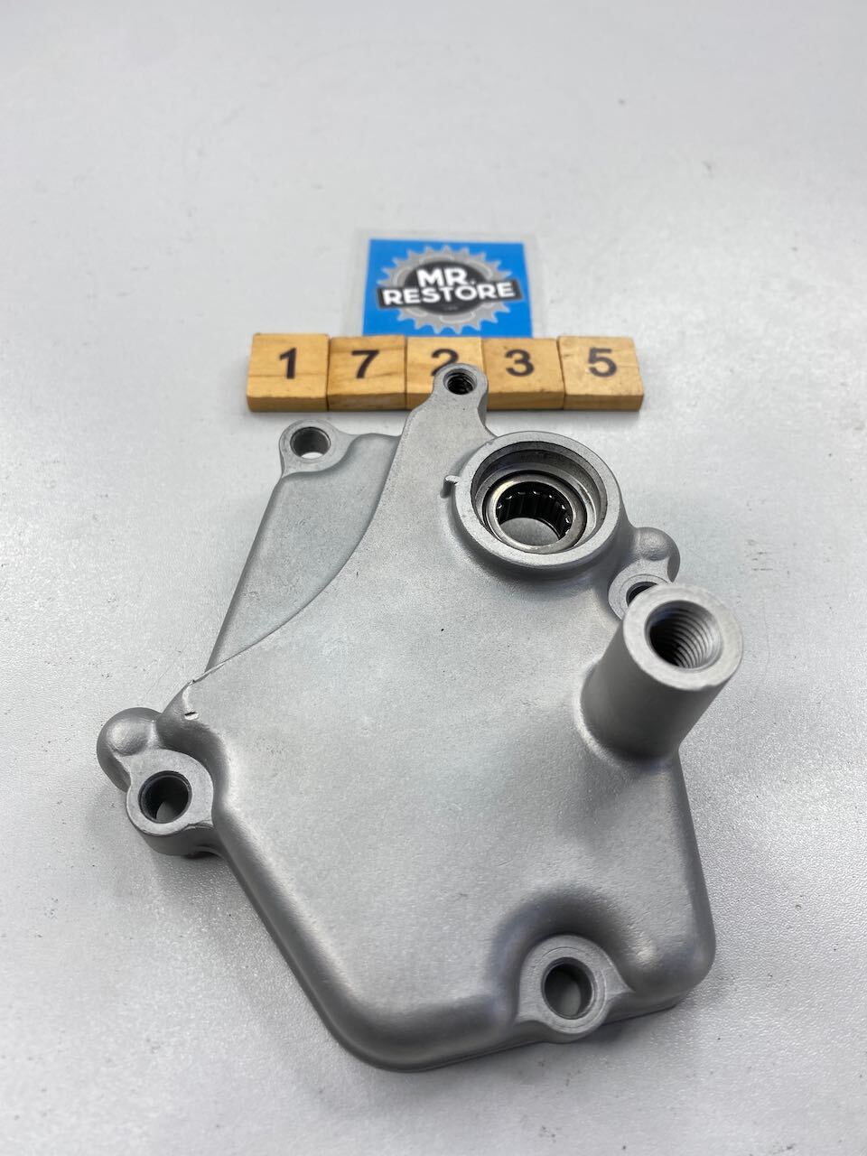 Kawasaki KR250 KR-1  KR-1R  KR-1S Transmission Cover 14024-1593 Vapour Blasted