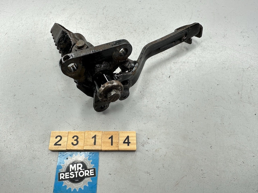 Kawasaki KDX175 KDX125 Right Foot Rest Peg & Brake Pedal 34003-1088  43001-1043