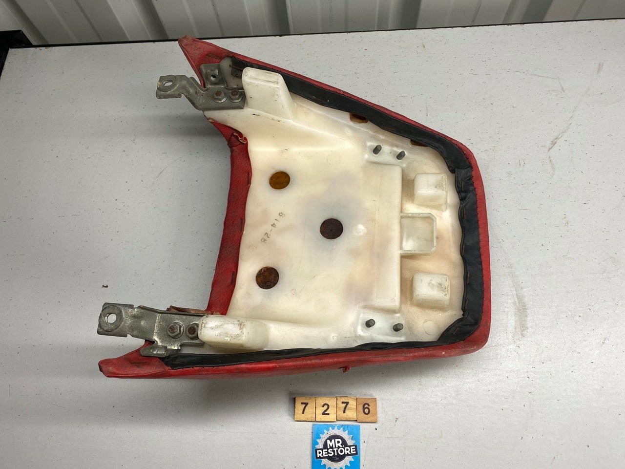 Kawasaki GPZ600 Pillion Passenger Seat - Red