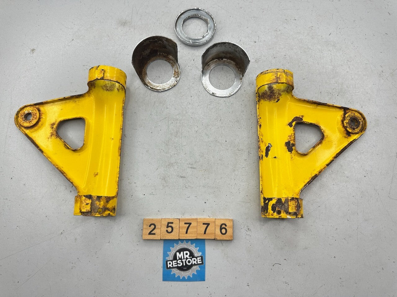 Yamaha AG100 Head Light Lamp Ear Mount Brackets