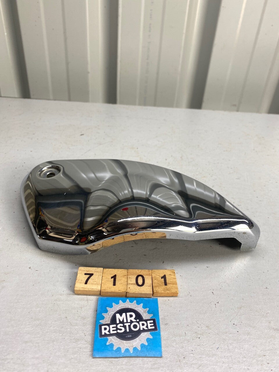 Suzuki GSF1200 GSF600 Bandit Right Hand Air Cleaner Cover 13910-26E0