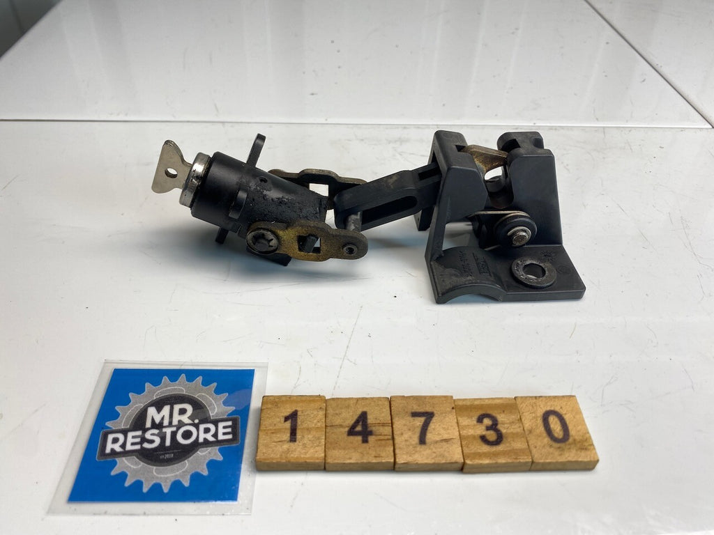 BMW R1100S 259S Seat Latch Rear & BMW Key 1998-05 - 52532328565