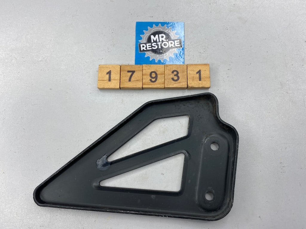 Suzuki GSXR1000 01-02 GSXR750 GSXR600 01-03 OEM Left Hand Foot Rest Guard