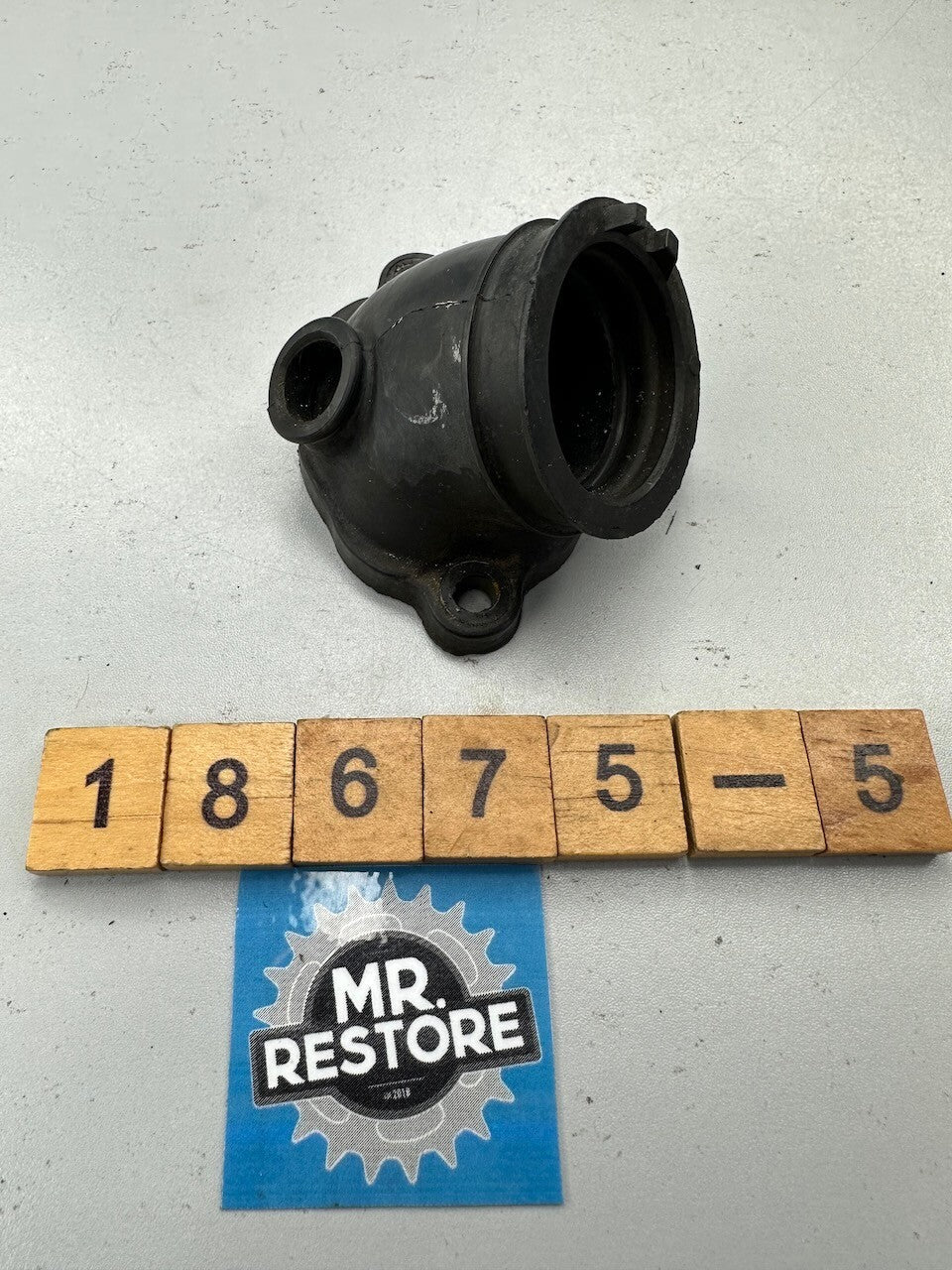 Kawasaki KR250A 1984-1986 Tandem Twin Intake Carb Holder Manifold 16065-1126