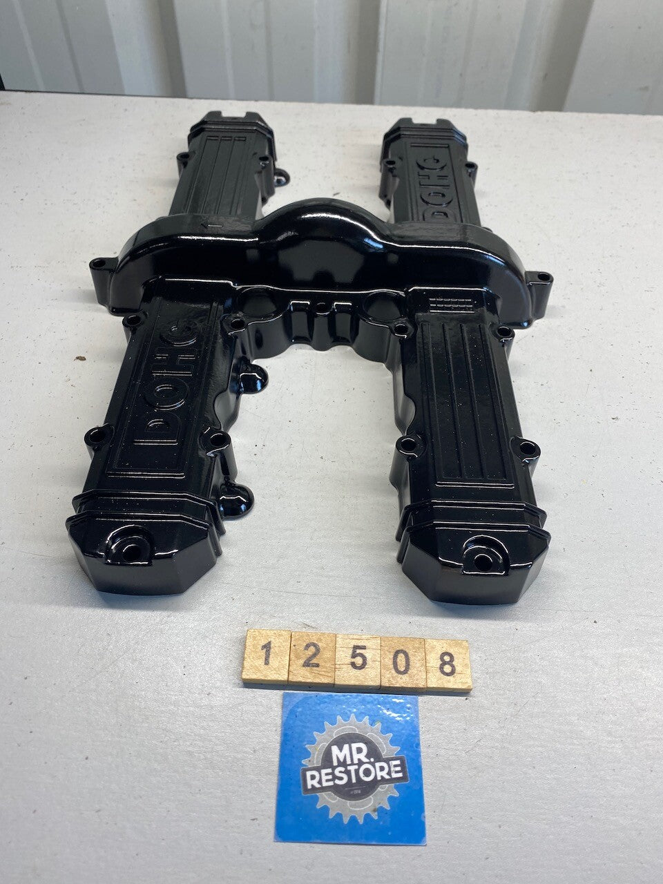 Kawasaki GT750 Rocker Cover - Reconditioned