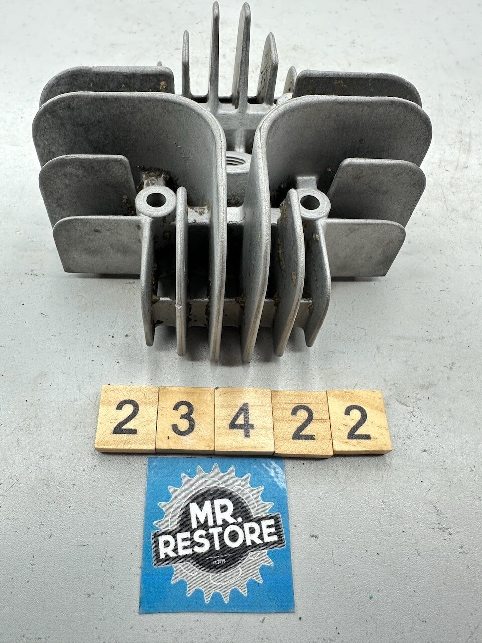 Yamaha V70 U7E LB80 Cylinder Head 440-11111
