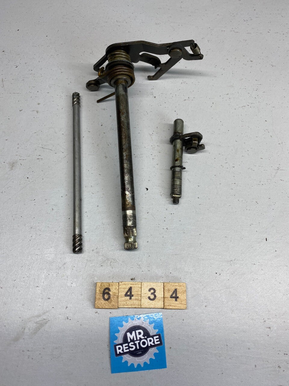 Yamaha XT225 Gear Selector Shaft & Parts