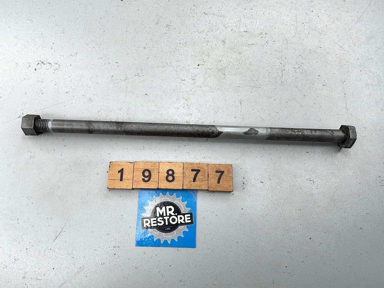 Yamaha V90 T 1982 Swingarm Pivot Axle Bolt & Nut