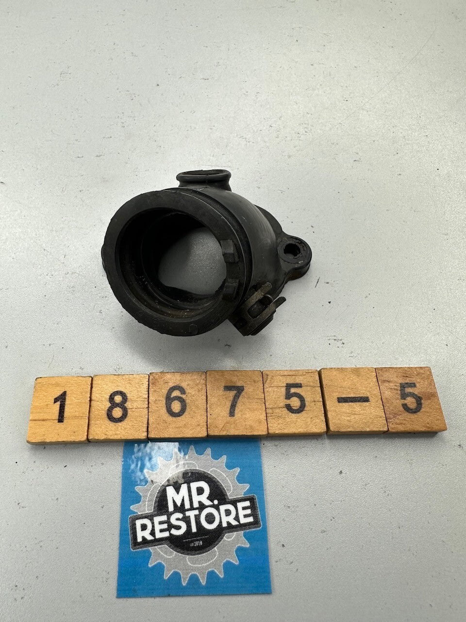 Kawasaki KR250A 1984-1986 Tandem Twin Intake Carb Holder Manifold 16065-1126